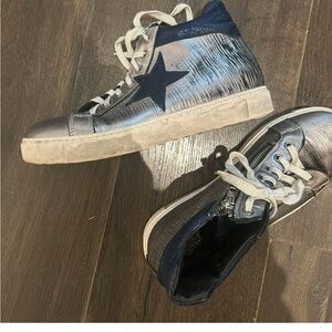Stylish Italian distressed Silver and Blue High-Top Sneakers with side zipper